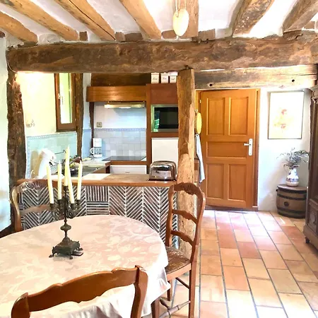 Le Manoir De La Lanterne Et Son - 2 A 9 Pers Holiday home Neuville-sur-Touques